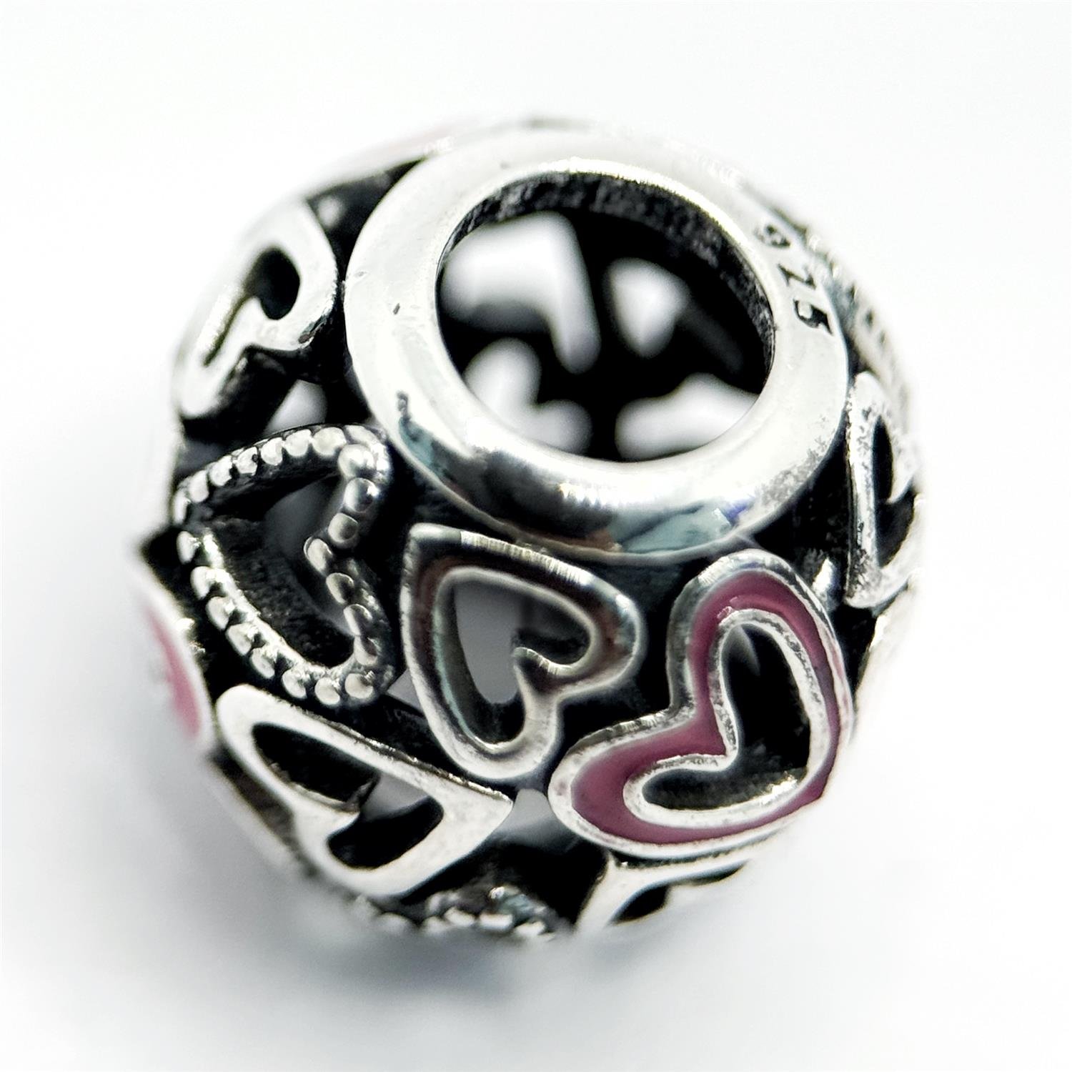 BERLOQUE LISO REDONDO CORAÇÕES VAZADOS